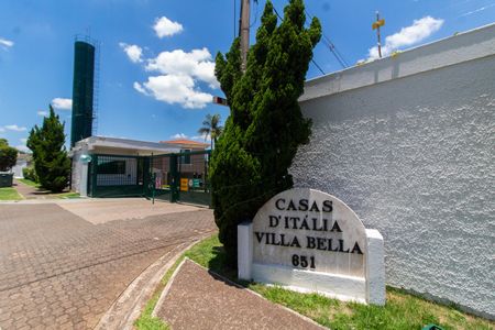 Casa de condomínio à venda com 180m², 3 quartos e 4 vagasFACHADA CONDOMÍNIO