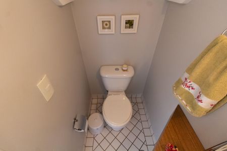 Casa de condomínio à venda com 180m², 3 quartos e 4 vagasLAVABO