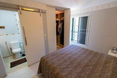 Casa de condomínio à venda com 180m², 3 quartos e 4 vagasSUITE 2