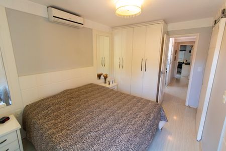 Casa de condomínio à venda com 180m², 3 quartos e 4 vagasSUITE 2