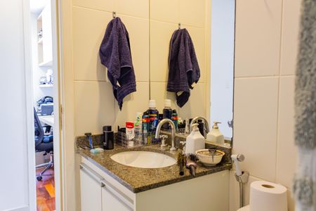 Apartamento à venda com 70m², 3 quartos e 1 vagaBanheiro