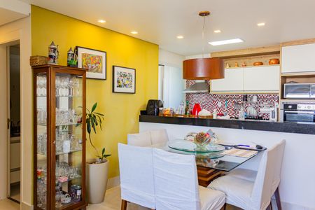 Apartamento à venda com 70m², 3 quartos e 1 vagaSala/Cozinha