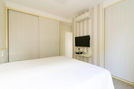 Casa de condomínio à venda com 320m², 4 quartos e 6 vagas Casa de condomínio à venda com 320m², 4 quartos e 6 vagasSuite 2