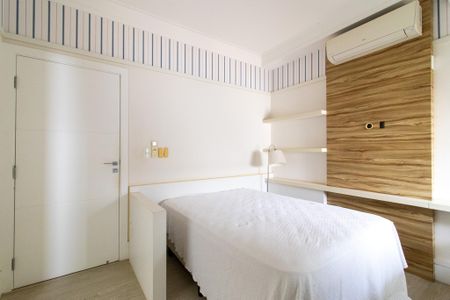 Casa de condomínio à venda com 320m², 4 quartos e 6 vagas Casa de condomínio à venda com 320m², 4 quartos e 6 vagasSuite 1