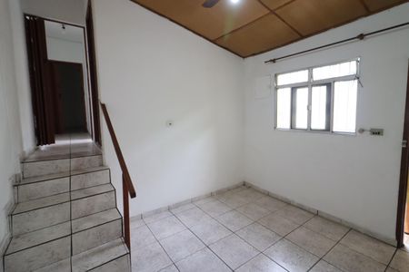 Sala de casa para alugar com 2 quartos, 120m² em Cipava, Osasco