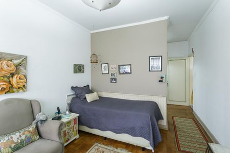 Casa à venda com 243m², 4 quartos e 3 vagasQuarto 2