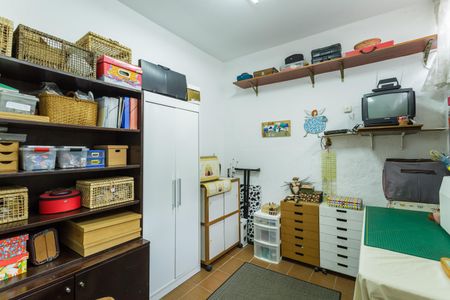 Casa à venda com 243m², 4 quartos e 3 vagasQuarto de Serviço