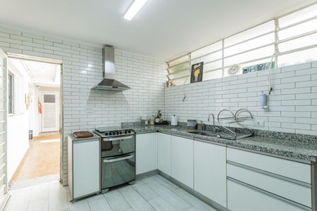 Casa à venda com 243m², 4 quartos e 3 vagasCozinha