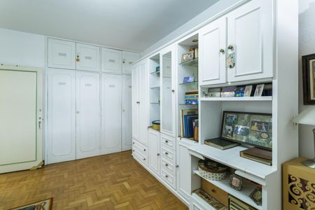 Casa à venda com 243m², 4 quartos e 3 vagasQuarto 3