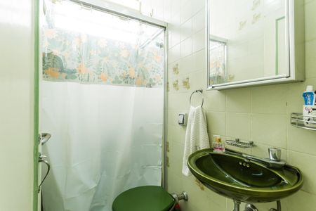 Casa à venda com 243m², 4 quartos e 3 vagasBanheiro 1