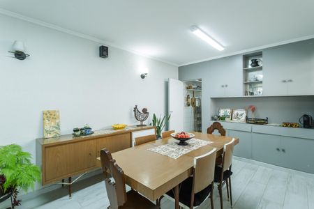 Casa à venda com 243m², 4 quartos e 3 vagasCopa