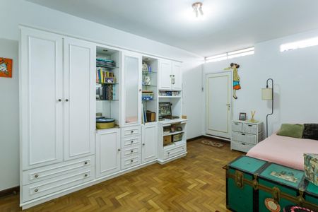 Casa à venda com 243m², 4 quartos e 3 vagasQuarto 3