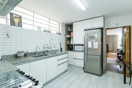 Casa à venda com 243m², 4 quartos e 3 vagasCozinha