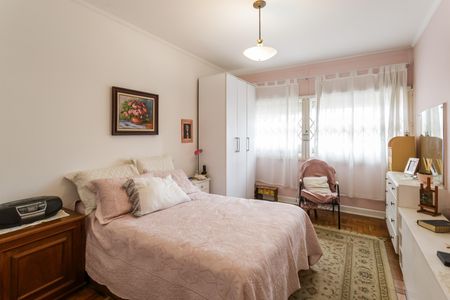 Casa à venda com 243m², 4 quartos e 3 vagasQuarto 1