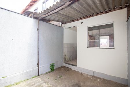 Casa de condomínio à venda com 80m², 2 quartos e 1 vaga Casa de condomínio à venda com 80m², 2 quartos e 1 vagaQuintal