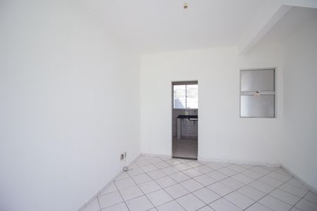 Sala de casa de condomínio à venda com 2 quartos, 80m² em Fonte Grande, Contagem