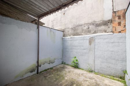 Casa de condomínio à venda com 80m², 2 quartos e 1 vaga Casa de condomínio à venda com 80m², 2 quartos e 1 vagaQuintal