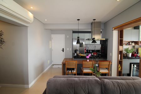 Apartamento à venda com 90m², 3 quartos e 2 vagasSala / Cozinha