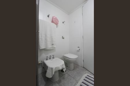 Apartamento à venda com 138m², 3 quartos e 1 vagaBanheiro da Suíte