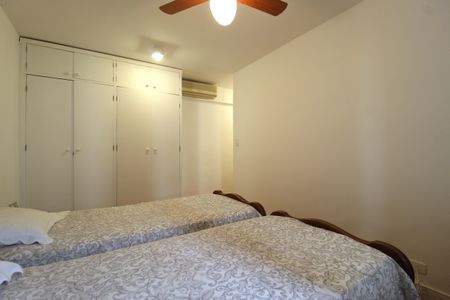 Quarto 2 de apartamento à venda com 3 quartos, 138m² em Itaim Bibi, São Paulo
