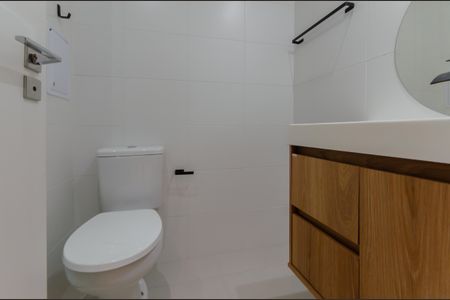 Banheiro de kitnet/studio para alugar com 1 quarto, 25m² em Vila Mariana, São Paulo