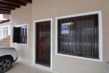 Casa de condomínio à venda com 173m², 3 quartos e 2 vagasPlaca