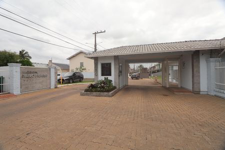 Casa de condomínio à venda com 173m², 3 quartos e 2 vagasFachada e portaria