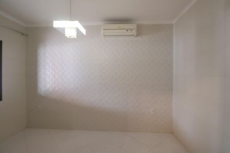 Casa de condomínio à venda com 173m², 3 quartos e 2 vagasQuarto