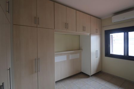 Casa de condomínio à venda com 173m², 3 quartos e 2 vagasSuite 2