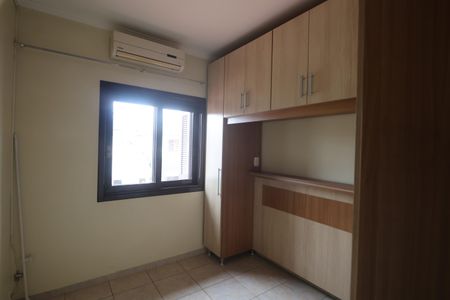 Casa de condomínio à venda com 173m², 3 quartos e 2 vagasSuite 1
