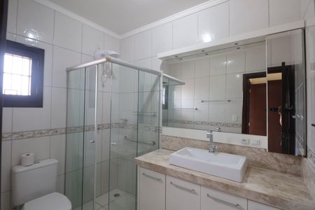 Casa de condomínio à venda com 173m², 3 quartos e 2 vagasBanheiro da Suíte 2