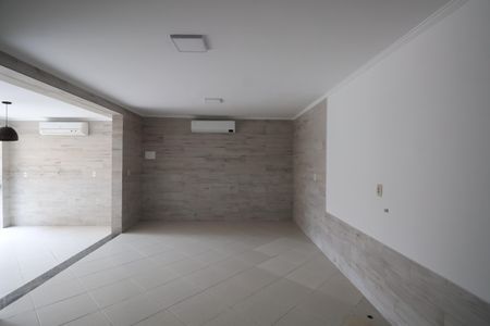 Casa de condomínio à venda com 173m², 3 quartos e 2 vagasÁrea de Serviço