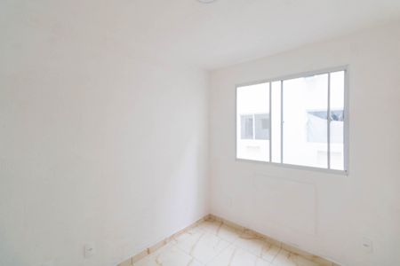 Quarto 1 de apartamento para alugar com 2 quartos, 24m² em Guaratiba, Rio de Janeiro