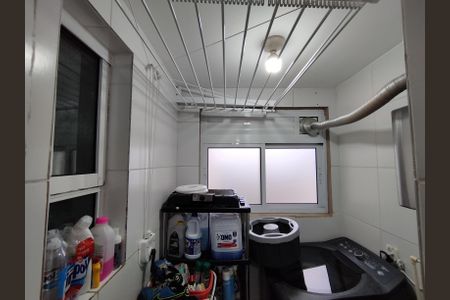 Apartamento à venda com 65m², 3 quartos e 1 vagaÁrea de Serviço