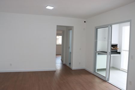 Sala de apartamento para alugar com 2 quartos, 65m² em Esplanada, Embu das Artes