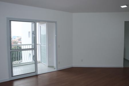 Apartamento para alugar com 65m², 2 quartos e 1 vagaSala