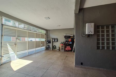 Casa à venda com 220m², 4 quartos e 3 vagasGaragem casa 1