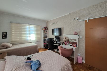 Casa à venda com 220m², 4 quartos e 3 vagasQuarto 2 (casa 1)