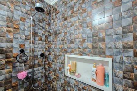 Casa à venda com 220m², 4 quartos e 3 vagasBanheiro Social ( Casa 1)