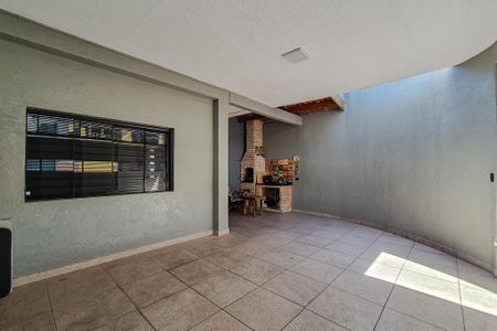 Casa à venda com 220m², 4 quartos e 3 vagasGaragem casa 1