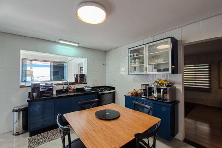 Casa à venda com 220m², 4 quartos e 3 vagasCozinha - (Casa 1 )