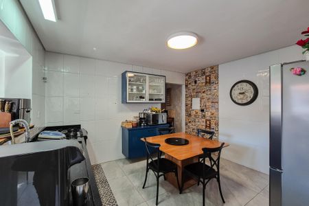 Casa à venda com 220m², 4 quartos e 3 vagasCozinha - (Casa 1 )