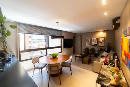 Sala de apartamento à venda com 2 quartos, 80m² em Lourdes, Belo Horizonte