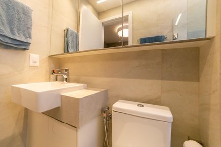 Apartamento à venda com 80m², 2 quartos e 2 vagasBanheiro da Suíte 2