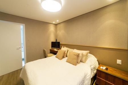 Apartamento à venda com 80m², 2 quartos e 2 vagasSuíte 1