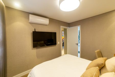 Apartamento à venda com 80m², 2 quartos e 2 vagasSuíte 1