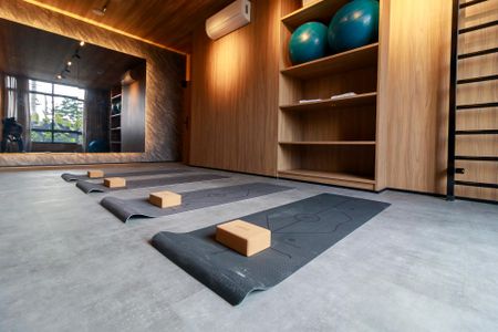 Apartamento à venda com 330m², 4 quartos e 4 vagas Apartamento à venda com 330m², 4 quartos e 4 vagasYoga room