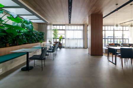 Apartamento à venda com 330m², 4 quartos e 4 vagas Apartamento à venda com 330m², 4 quartos e 4 vagasSalão de Festas