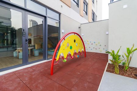 Apartamento à venda com 330m², 4 quartos e 4 vagas Apartamento à venda com 330m², 4 quartos e 4 vagasPlayground