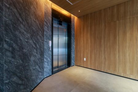 Apartamento à venda com 330m², 4 quartos e 4 vagas Apartamento à venda com 330m², 4 quartos e 4 vagasHall Social